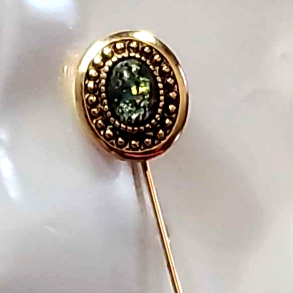 Vintage Antique Gold Stick Pin Brooch Green Crystal Gemstone Golden Sparkle